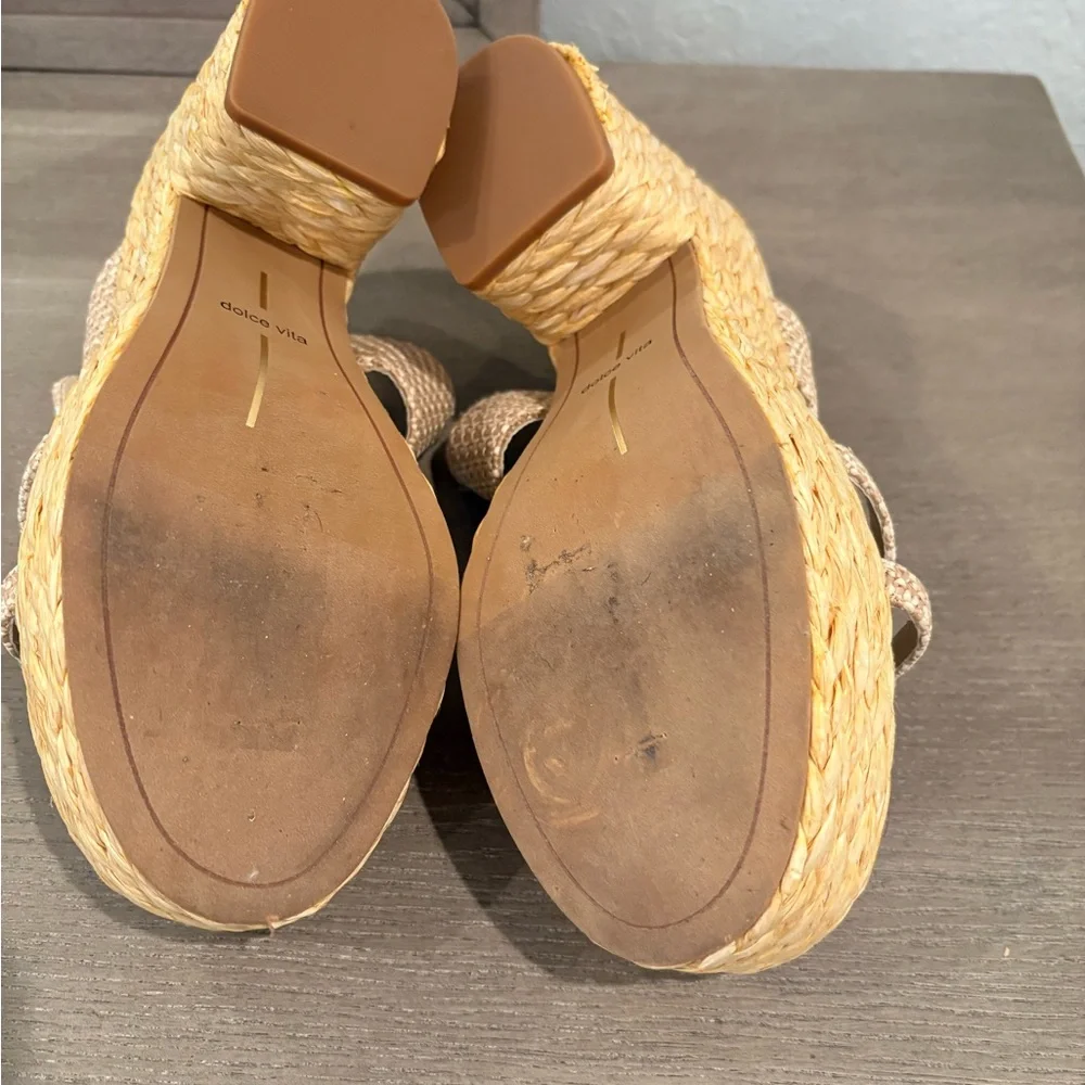 DV by Dolce Vita Beige Woven Platform Sandals - Picture 6 of 6